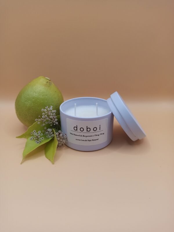 Vela natural de Bergamota e Ylang-Ylang